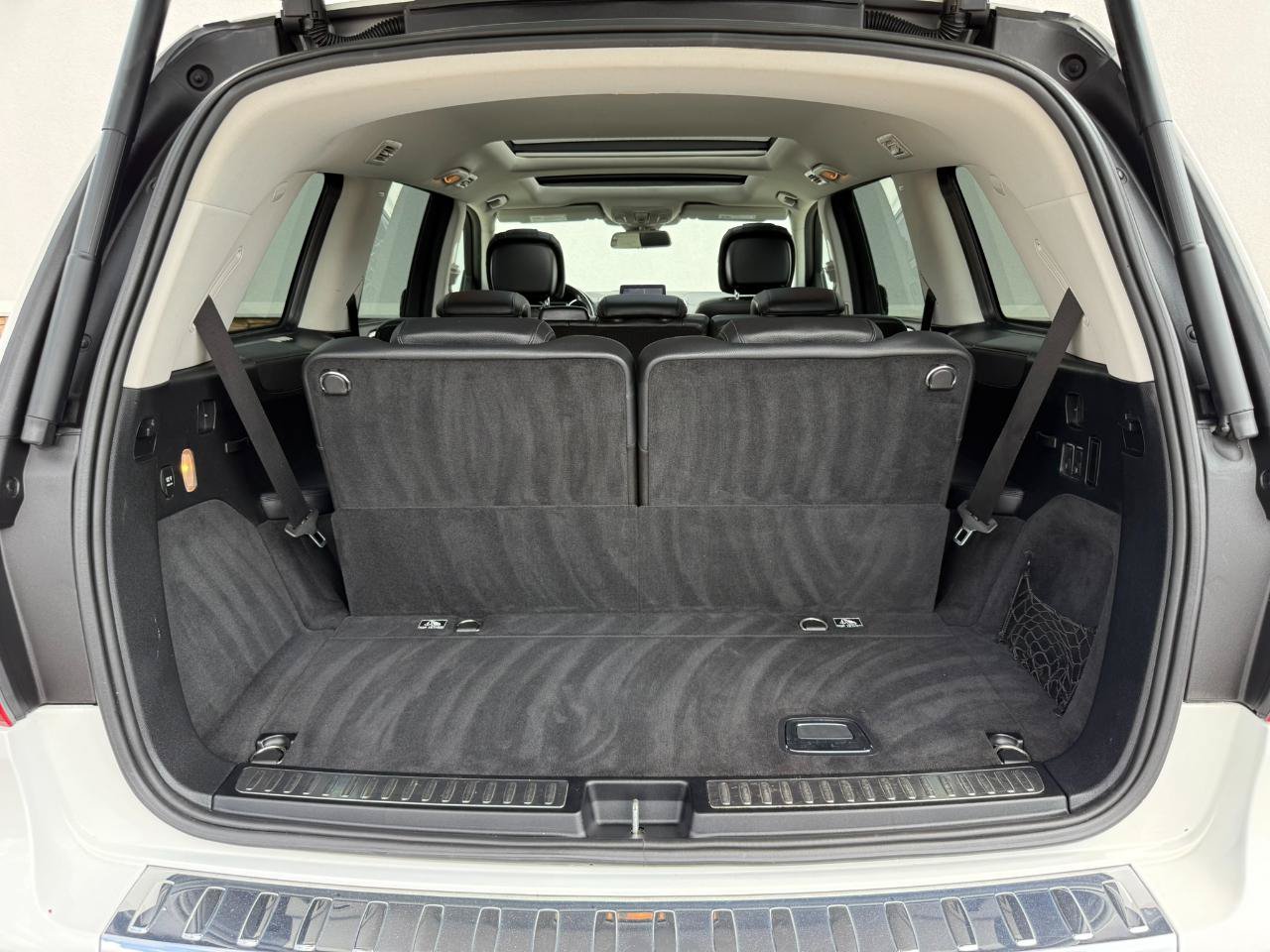 Used 2018 Mercedes-Benz GLS 550 4MATIC image 31