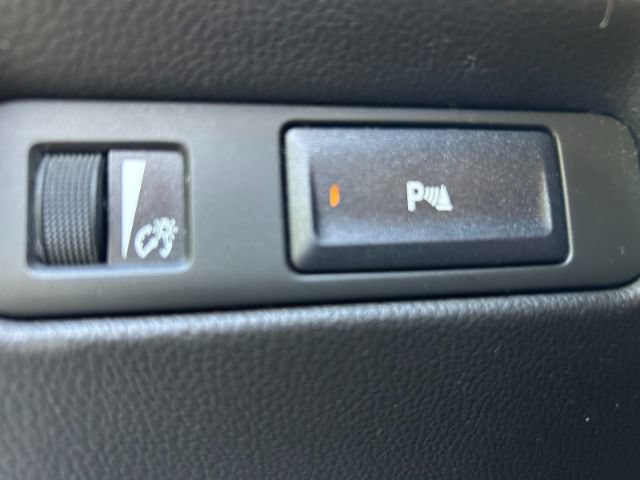 Used 2013 Cadillac ATS Luxury w/ Cold Weather Package AWD/4WD image 21