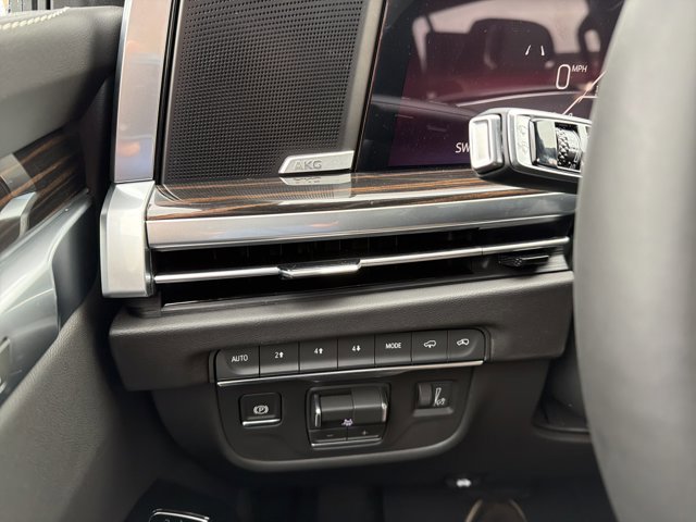 New 2026 Cadillac Escalade ESV Luxury w/ Touring Package image 15