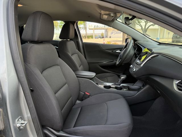 Used 2025 Chevrolet Malibu LT FWD image 32