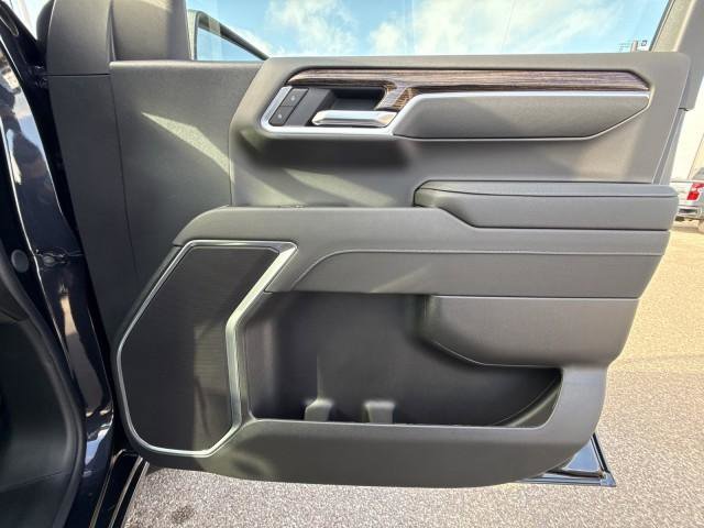 New 2026 GMC Sierra 1500 SLE image 28