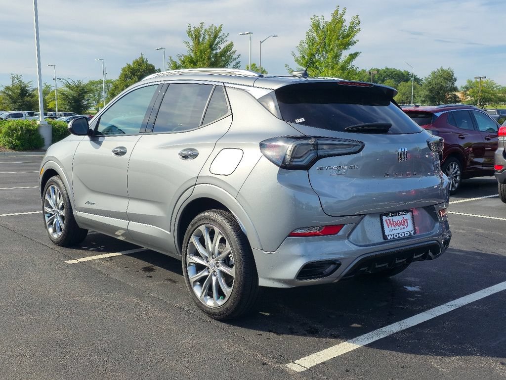 Used 2024 Buick Encore GX Avenir w/ Avenir Convenience Package FWD image 10