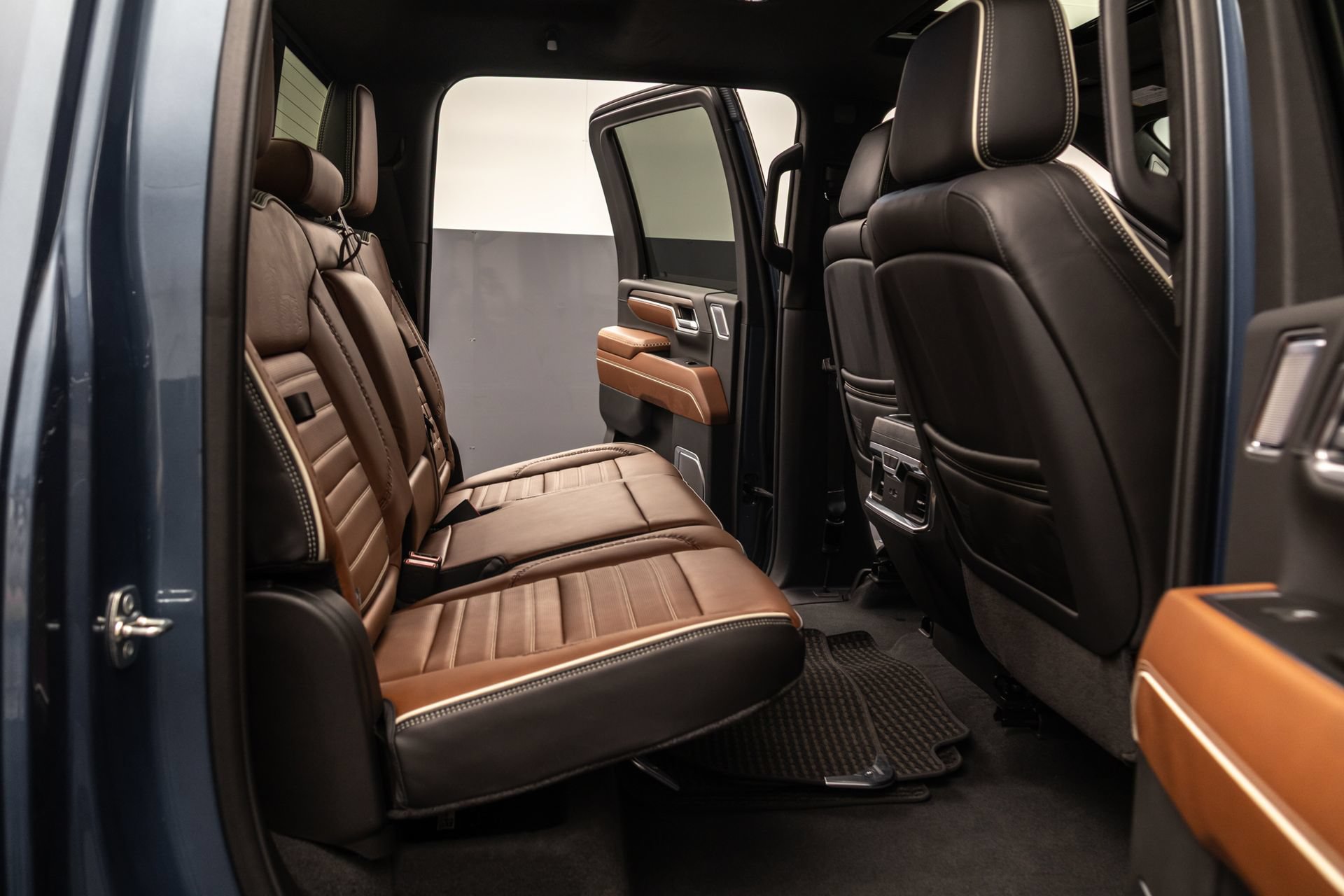 Used 2026 GMC Sierra 2500 Denali Ultimate AWD/4WD image 34
