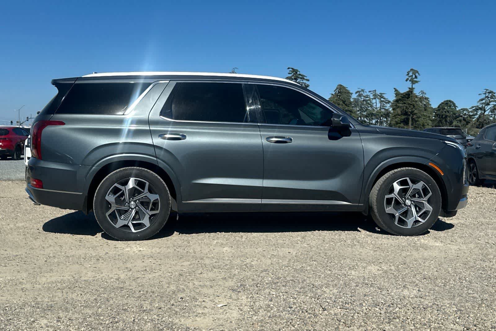 Used 2022 Hyundai Palisade Calligraphy w/ Winter Package AWD/4WD image 9