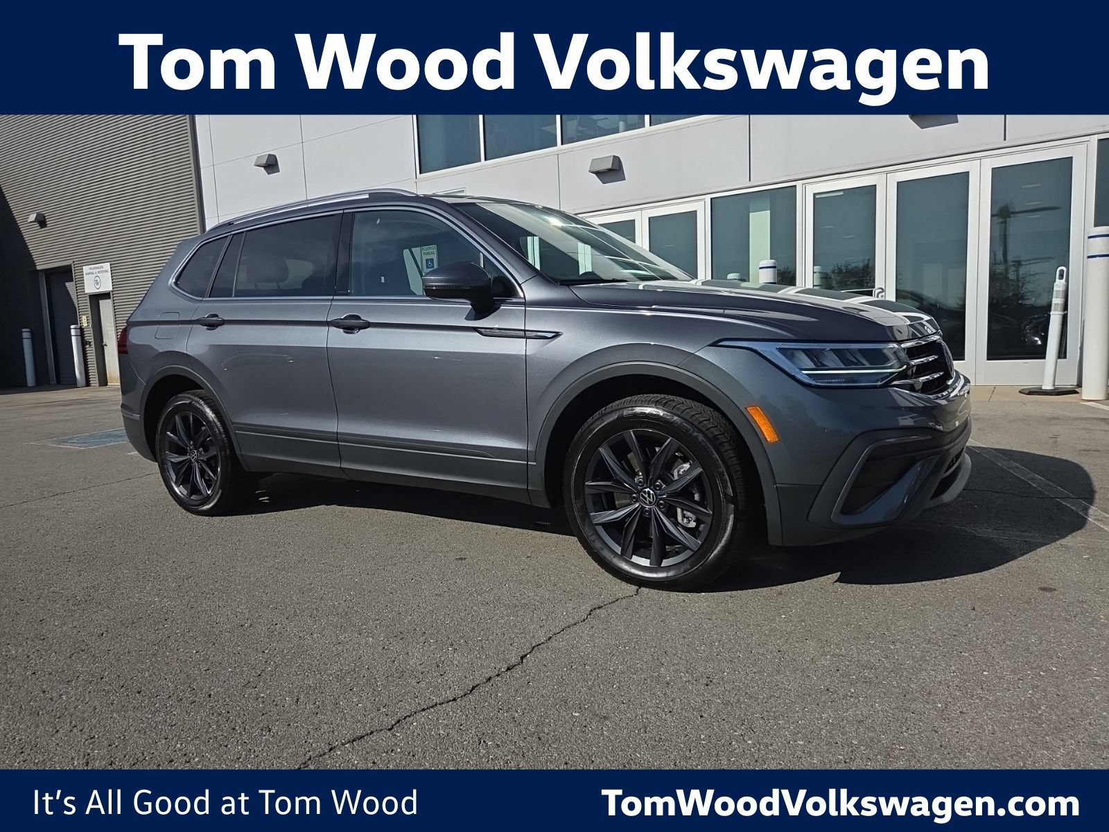 Certified 2024 Volkswagen Tiguan SE AWD/4WD image 1