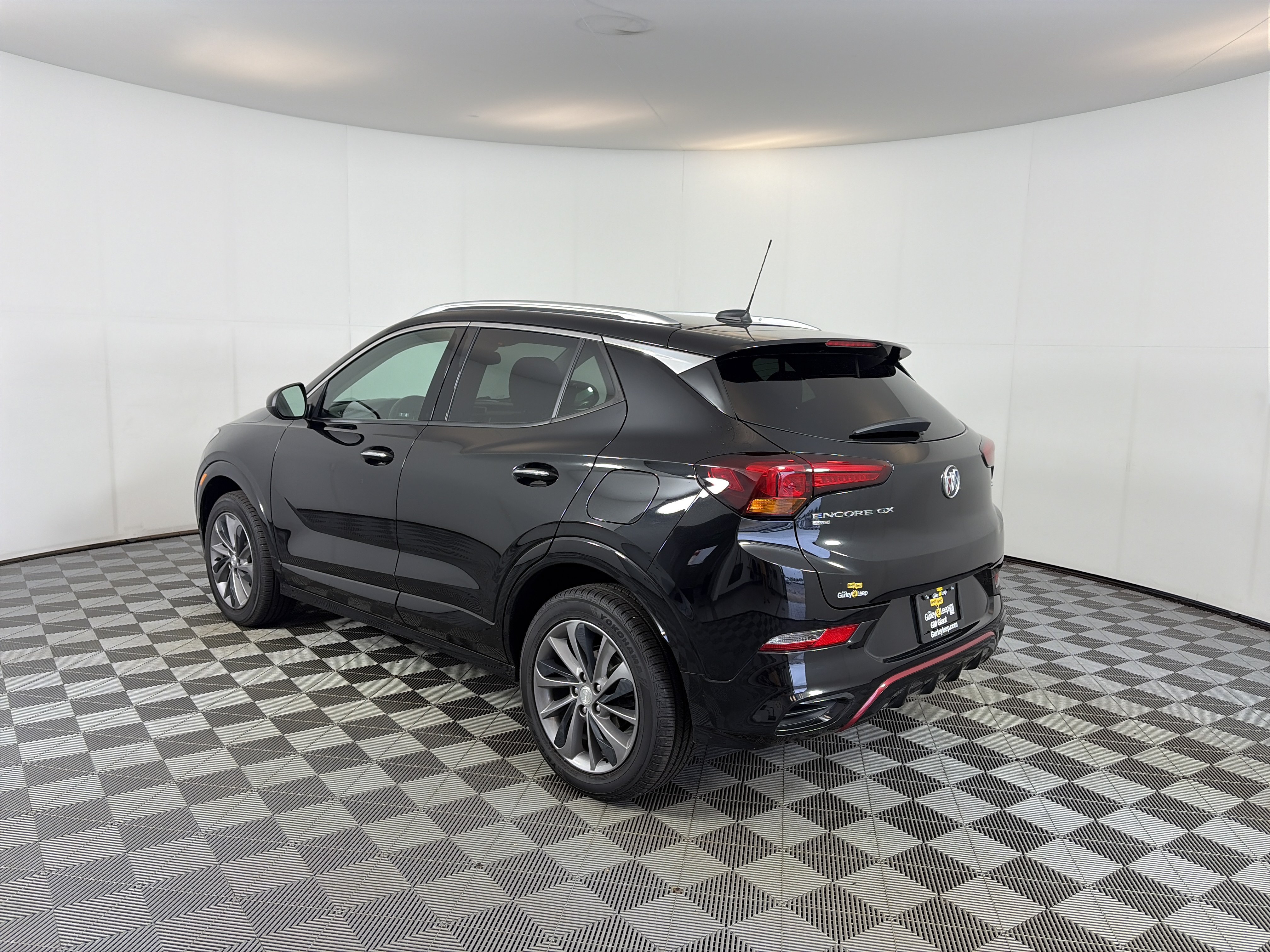 Certified 2021 Buick Encore GX Essence w/ Sport Touring Package AWD/4WD image 8