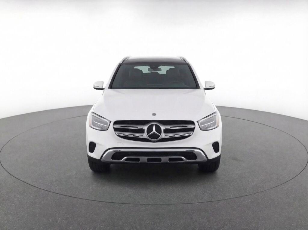 Used 2021 Mercedes-Benz GLC 300 4MATIC image 2