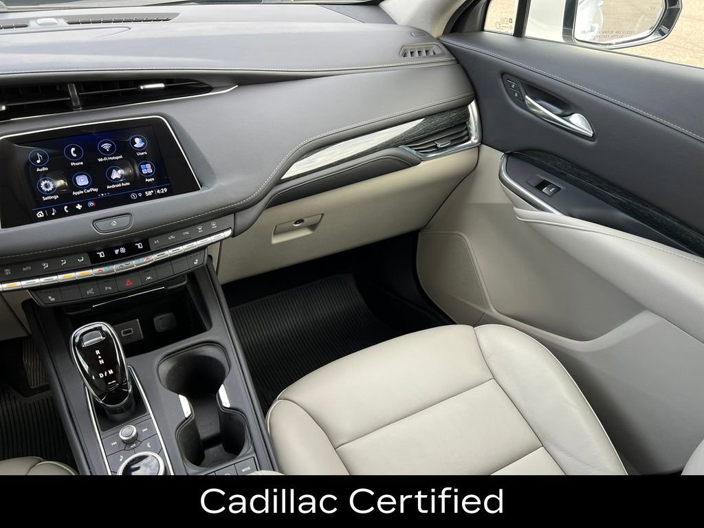 Certified 2022 Cadillac XT4 Premium Luxury w/ Enhanced Visibility Package image 32