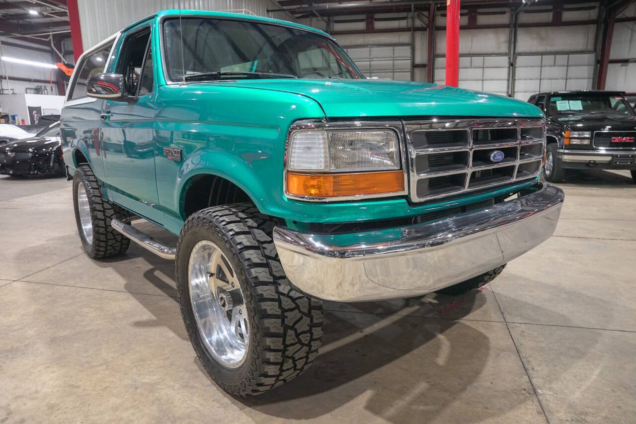 Used 1995 Ford Bronco XLT AWD/4WD image 12