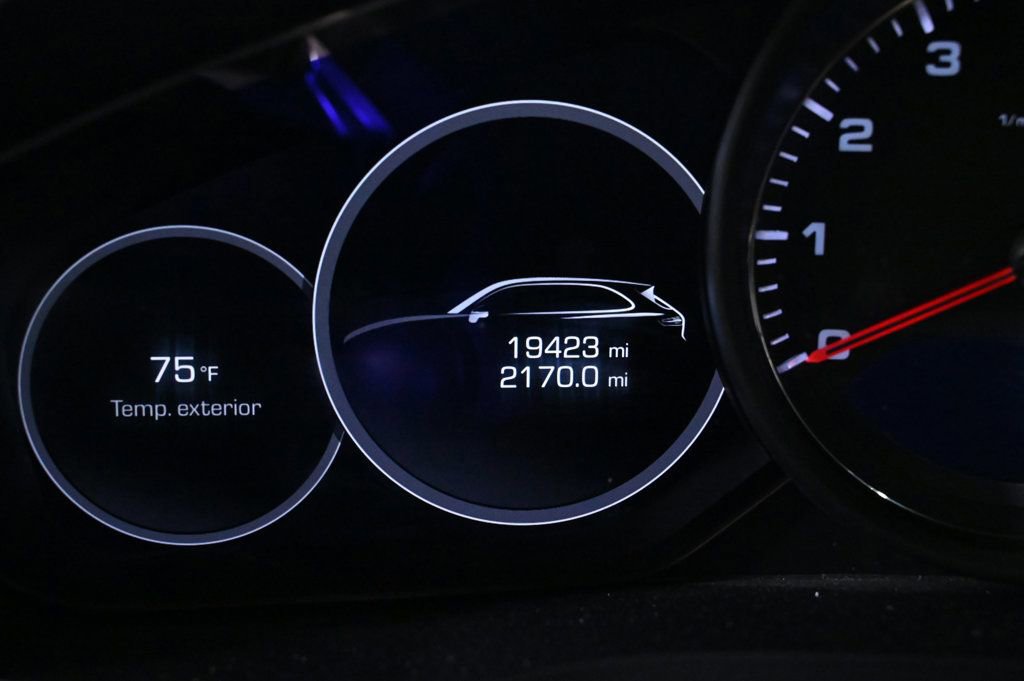 Certified 2021 Porsche Cayenne S image 14