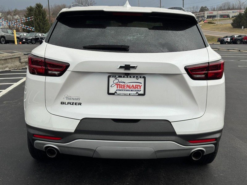 New 2025 Chevrolet Blazer LT w/ Midnight/Sport Edition FWD image 33