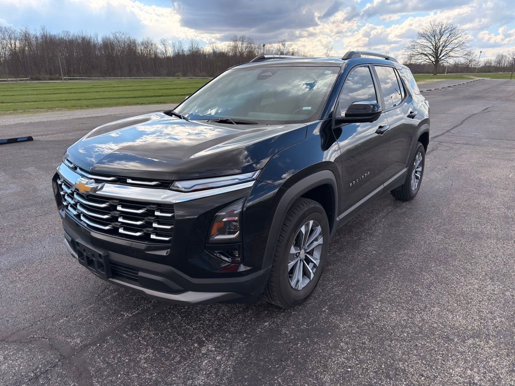 Used 2025 Chevrolet Equinox LT w/ Convenience Package II AWD/4WD image 16