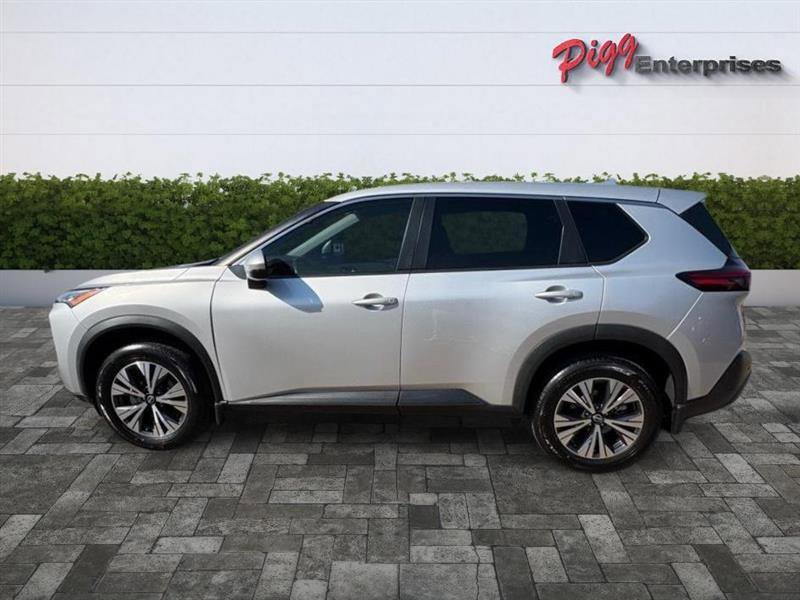 Used 2022 Nissan Rogue SV FWD image 3