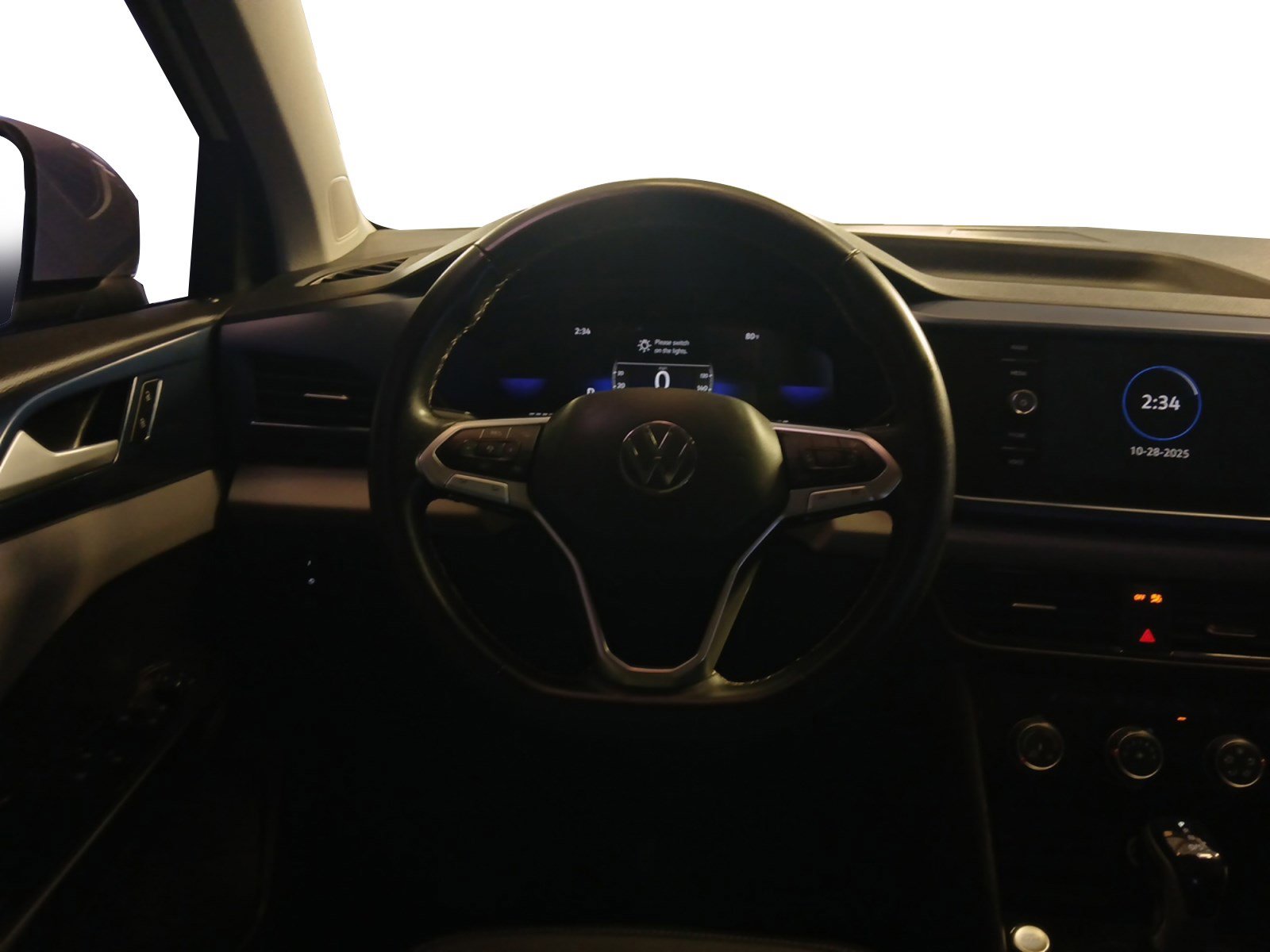 Used 2023 Volkswagen Taos SE w/ Panoramic Sunroof Package image 12