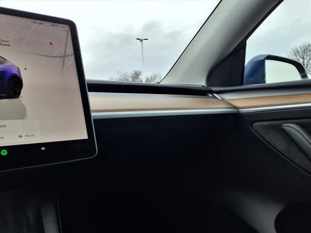 Used 2023 Tesla Model Y Performance image 17