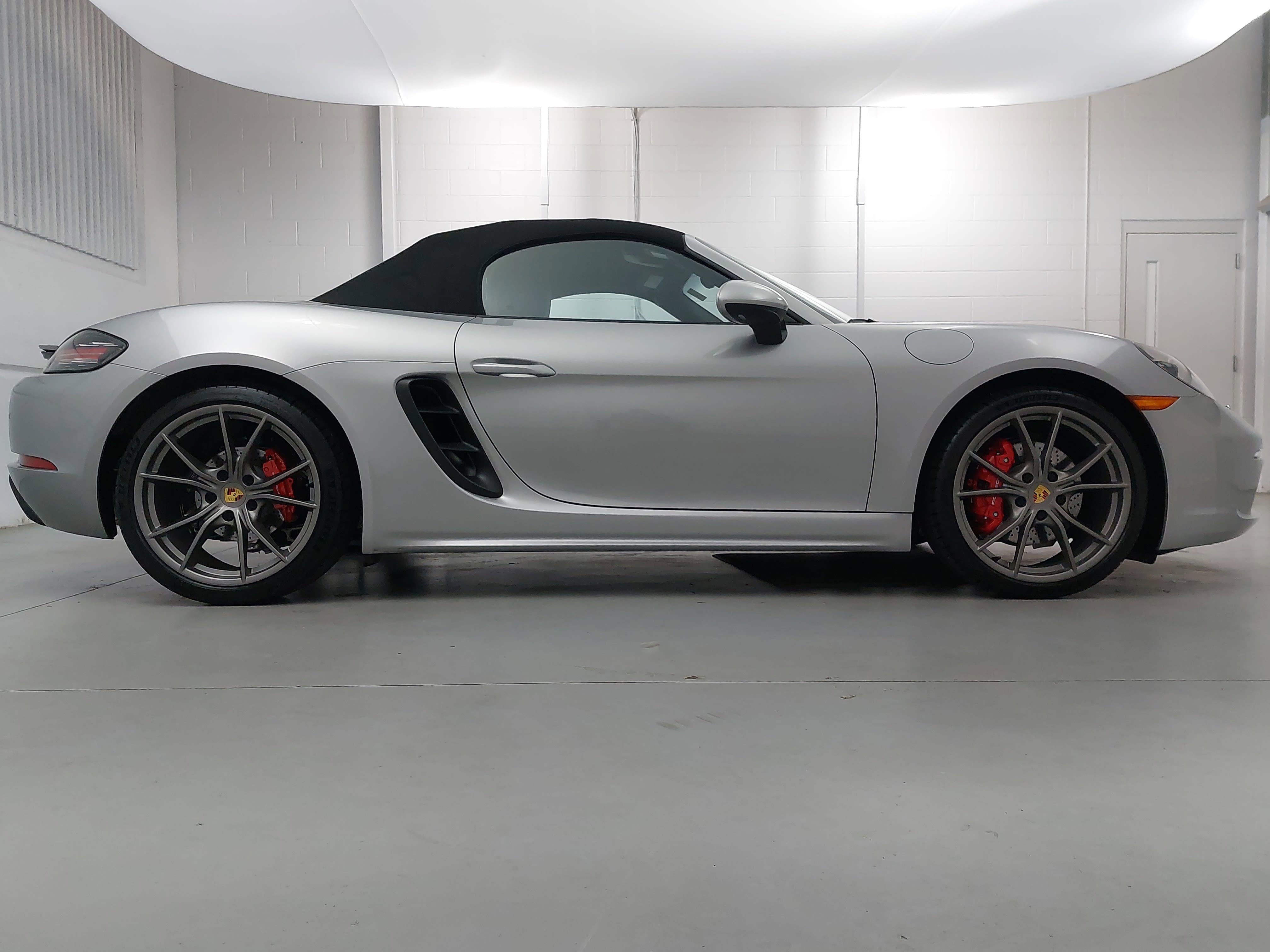 Used 2025 Porsche 718 Boxster S RWD image 8