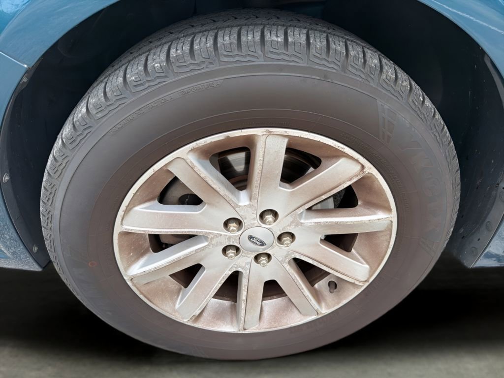 Used 2011 Ford Flex SEL w/ Rapid Spec Order Code image 2