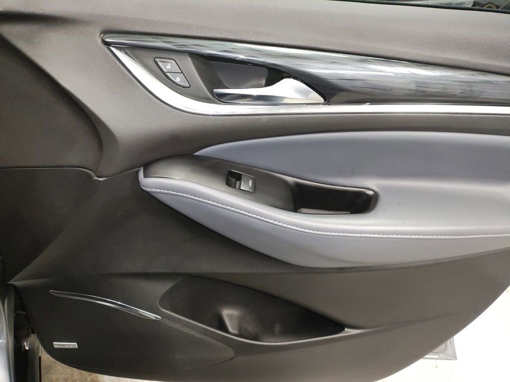 Used 2023 Buick Enclave Premium w/ Experience Buick Package image 10