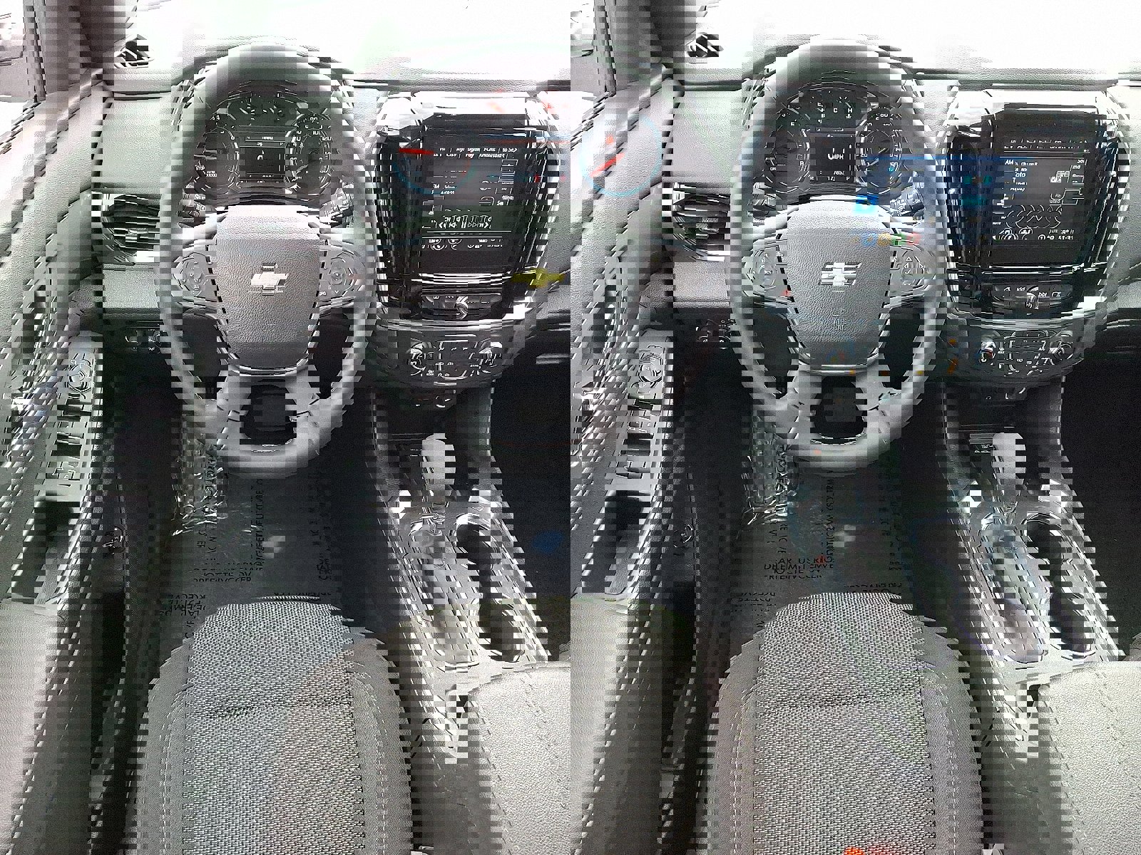 Used 2023 Chevrolet Traverse LT image 12