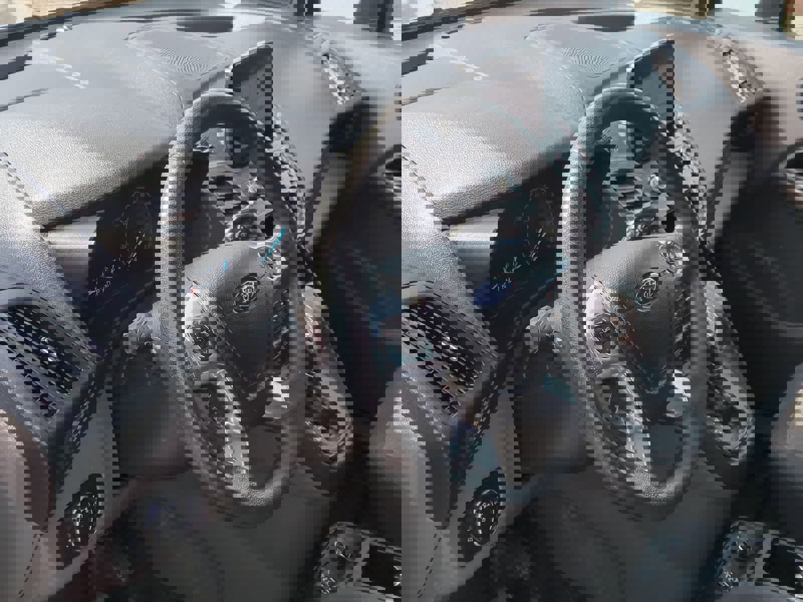 Used 2020 Ford Transit Connect XL image 10