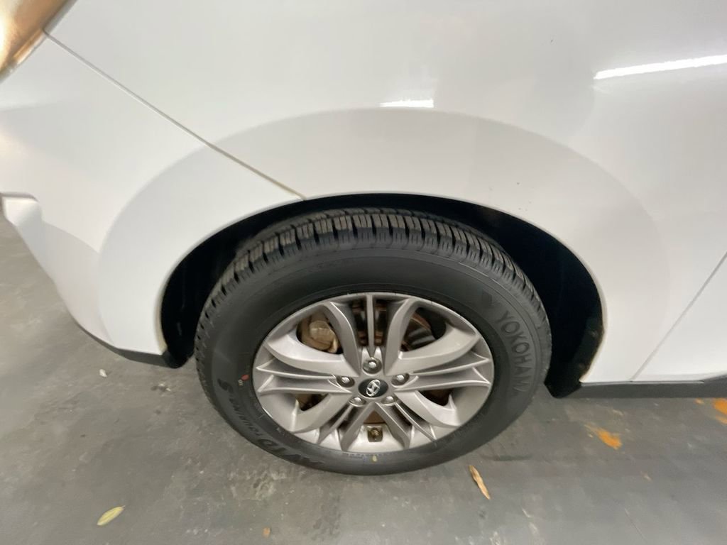 Used 2014 Hyundai Tucson SE image 29