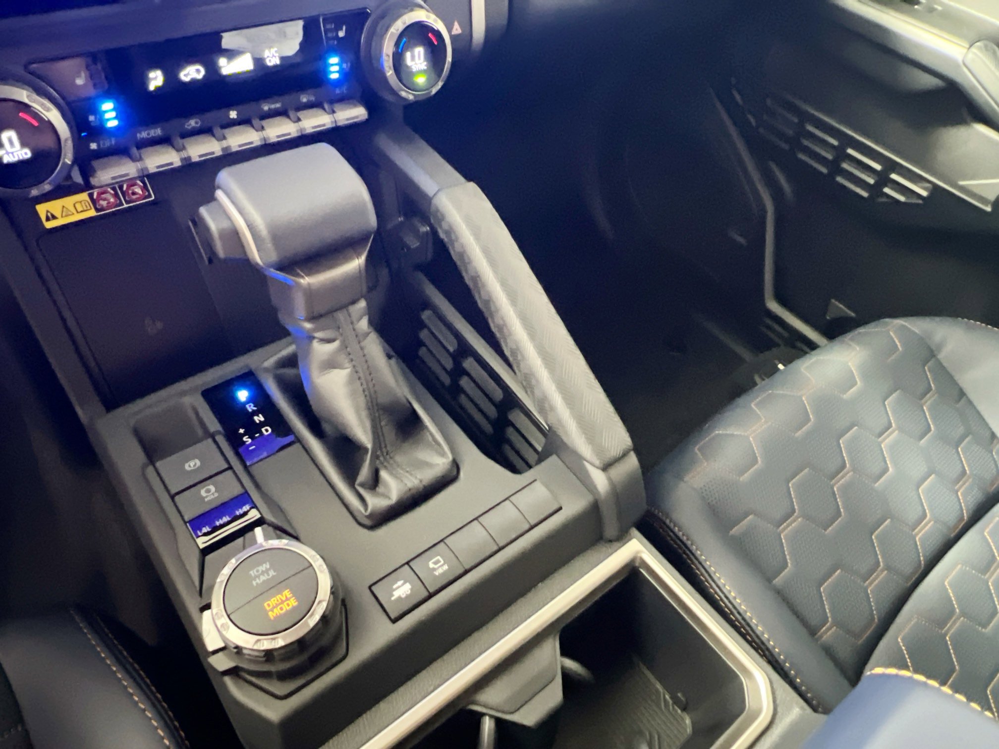 New 2026 Toyota 4Runner Platinum AWD/4WD image 26