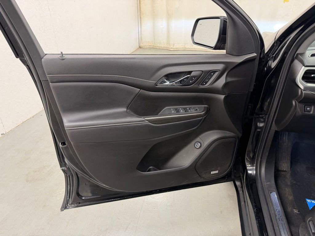 Used 2022 GMC Acadia SLT w/ Technology Package image 19