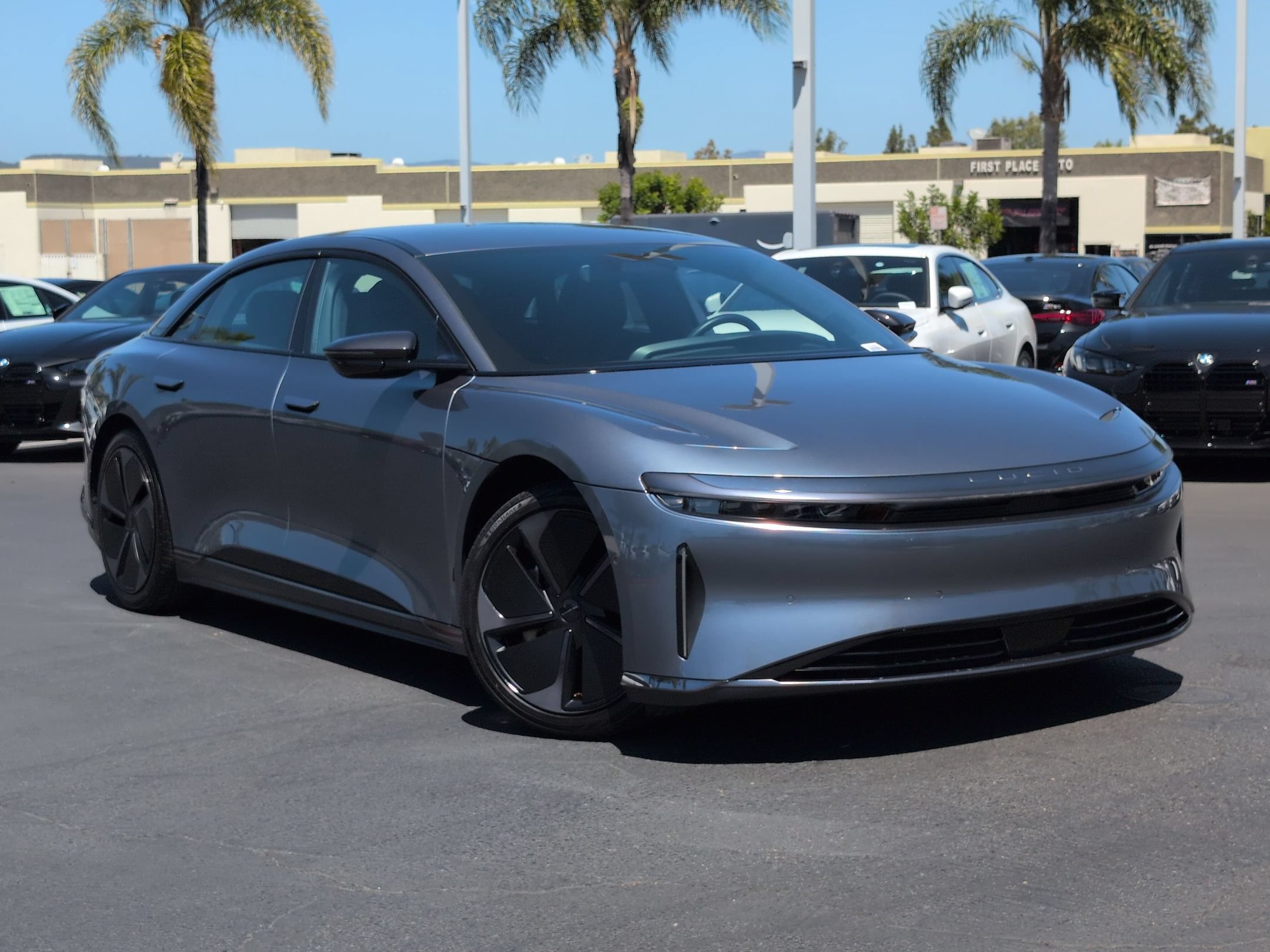 Used 2024 Lucid Air Touring AWD/4WD image 2