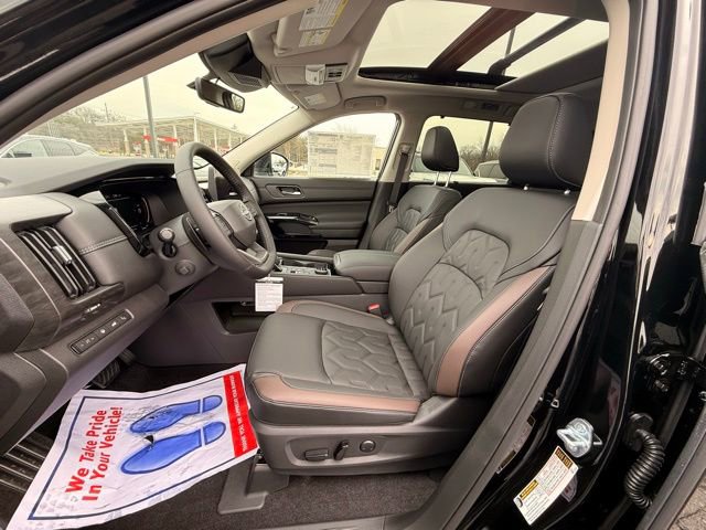 New 2026 Nissan Pathfinder Platinum image 12