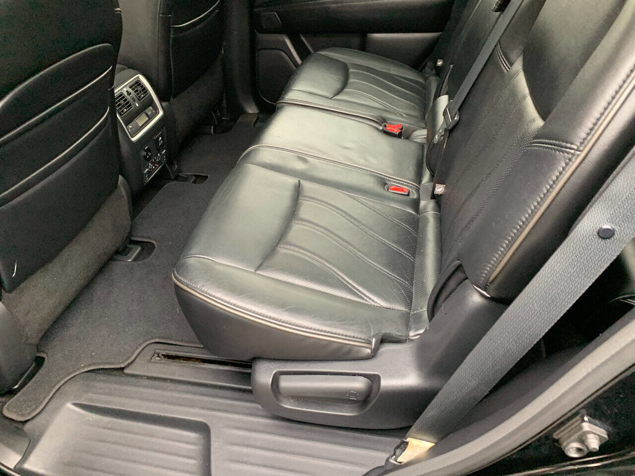 Used 2014 INFINITI QX60 AWD w/ Deluxe Touring Package image 19