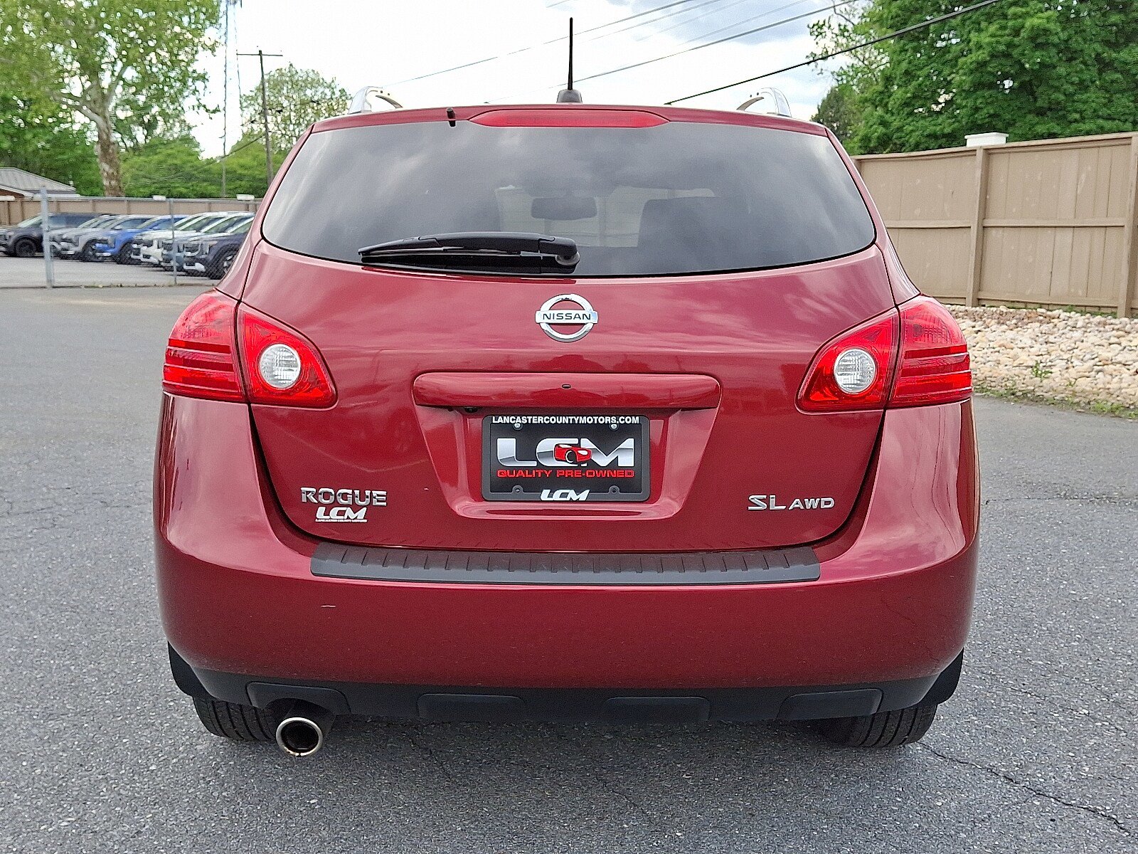 Used 2017 Nissan Rogue SV w/ Sun & Sound Touring Package AWD/4WD image 6