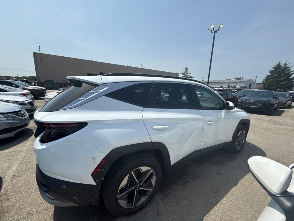 Used 2025 Hyundai Tucson SEL AWD/4WD image 3