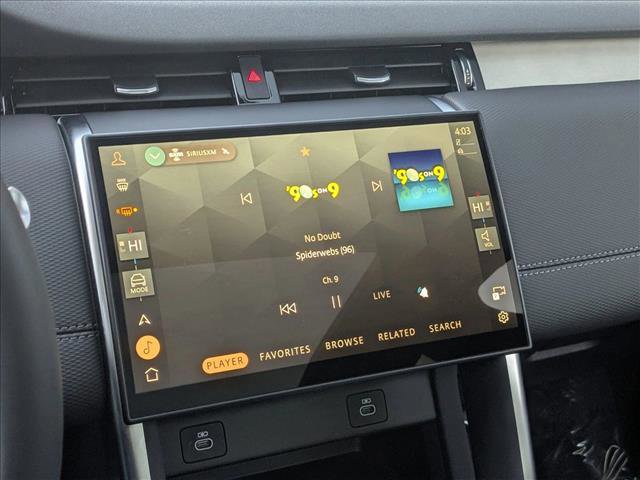 Used 2024 Land Rover Discovery Sport Dynamic SE image 12