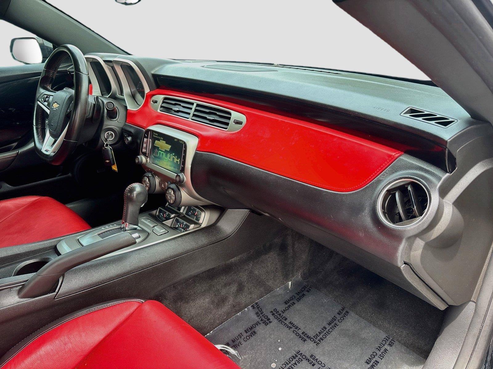 Used 2015 Chevrolet Camaro LT w/ Commemorative Special Edition RWD image 21