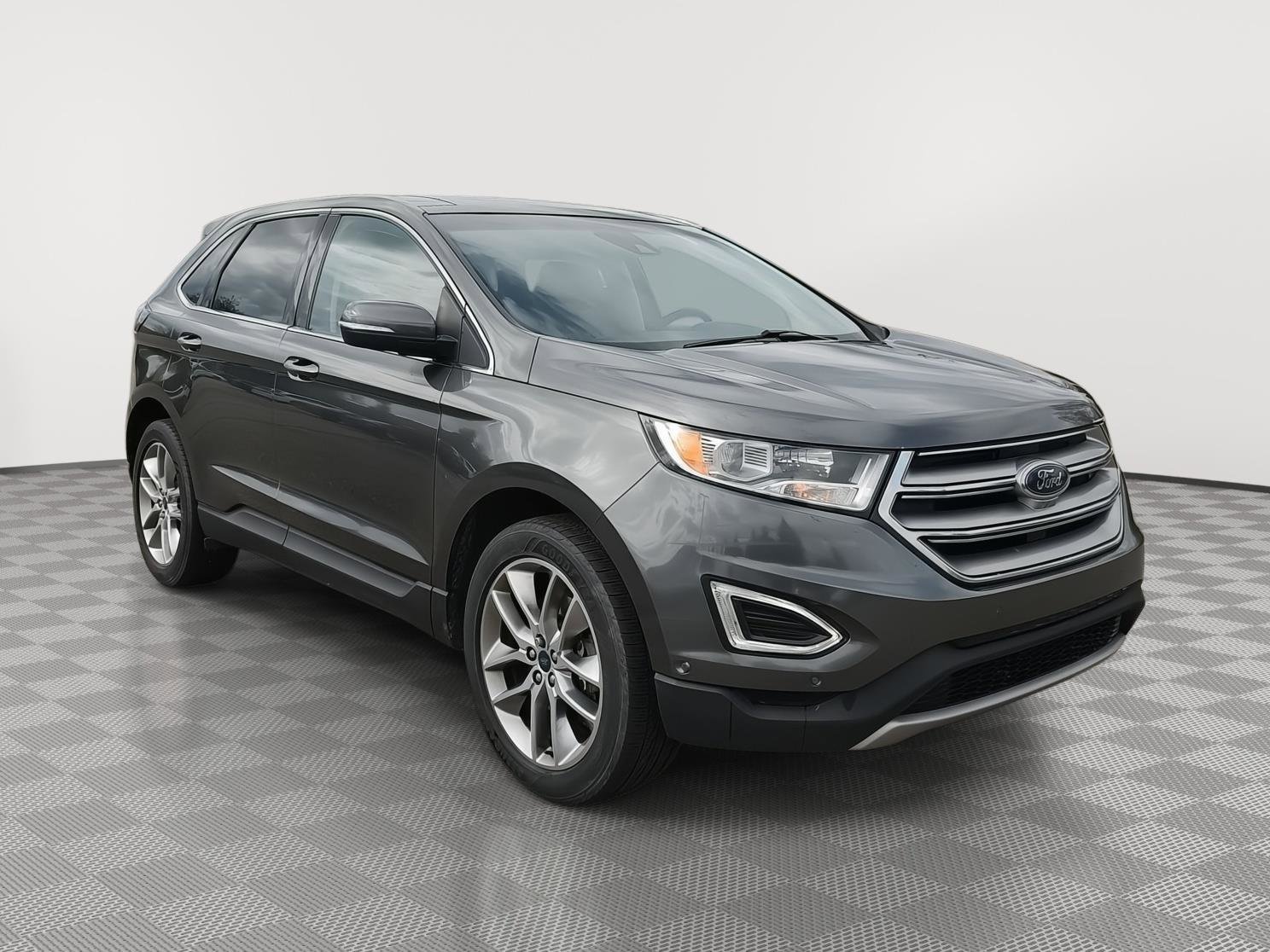 Used 2015 Ford Edge Titanium w/ Equipment Group 302A AWD/4WD image 4