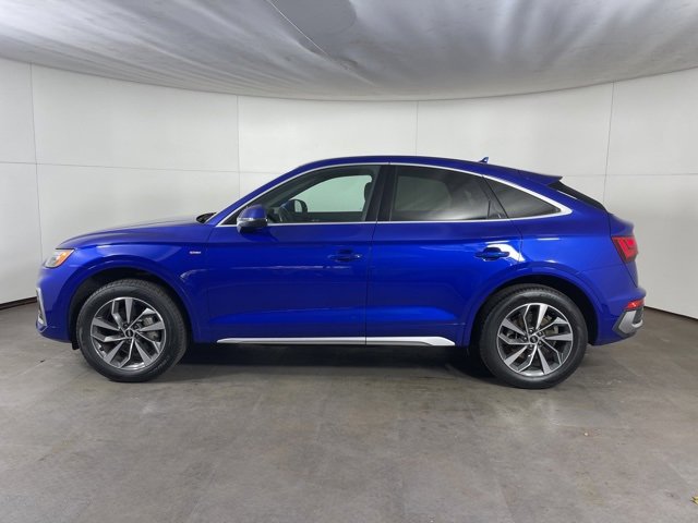 Used 2022 Audi Q5 2.0T Premium w/ Convenience Package image 4