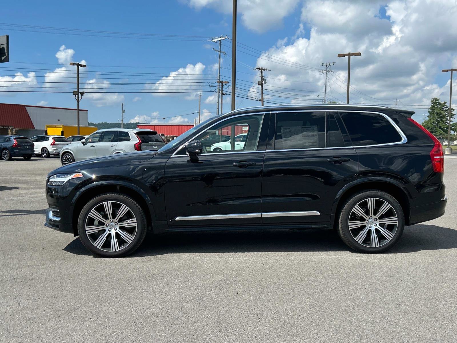 New 2025 Volvo XC90 T8 Plus w/ Protection Package Premier AWD/4WD image 6