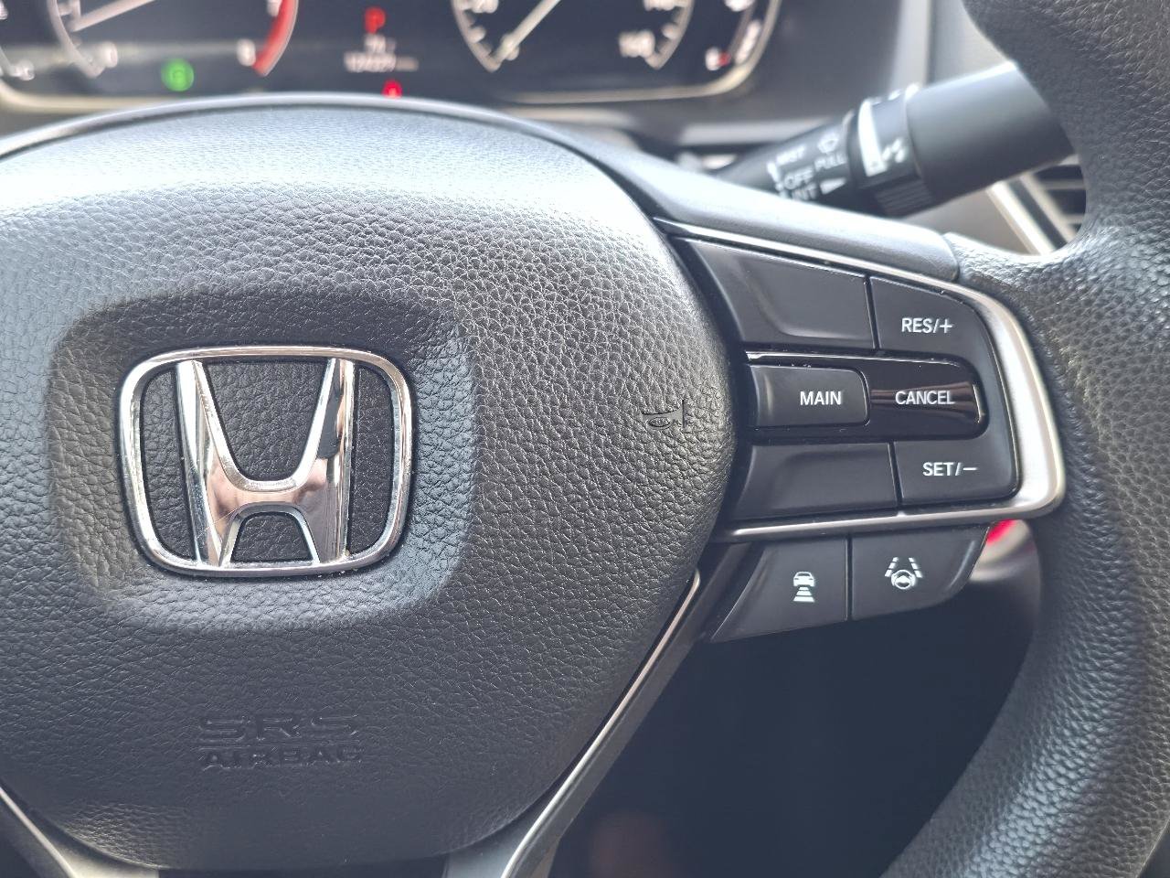 Used 2018 Honda Accord LX image 29