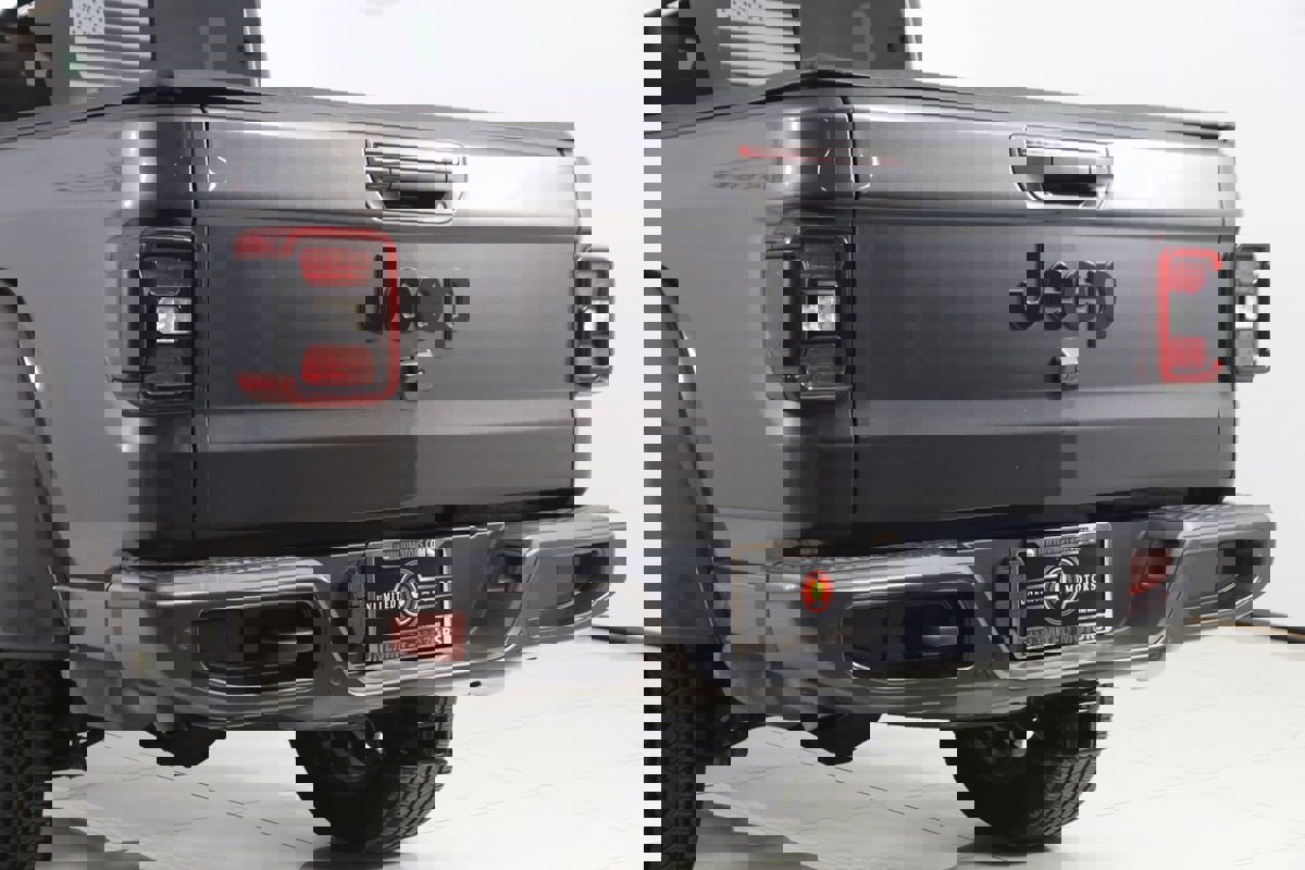 Used 2021 Jeep Gladiator Overland image 22