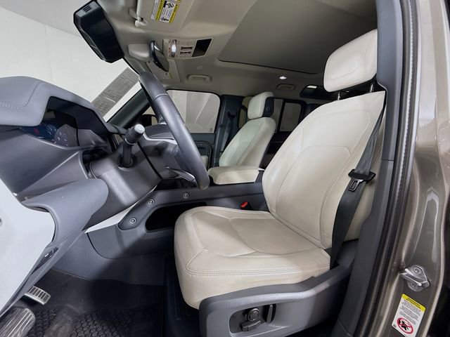 Certified 2024 Land Rover Defender 110 S image 11