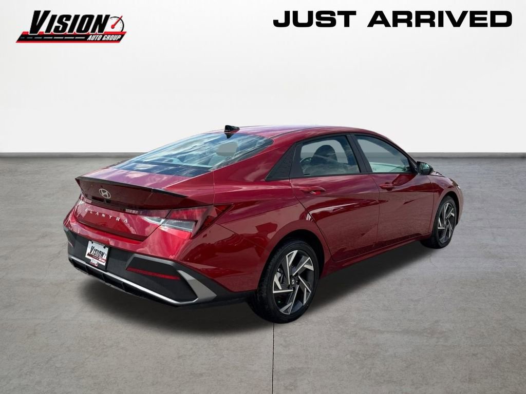 New 2025 Hyundai Elantra Sport image 5