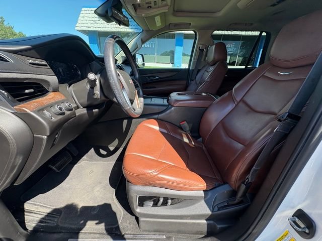 Used 2017 Cadillac Escalade Premium Luxury AWD/4WD image 23