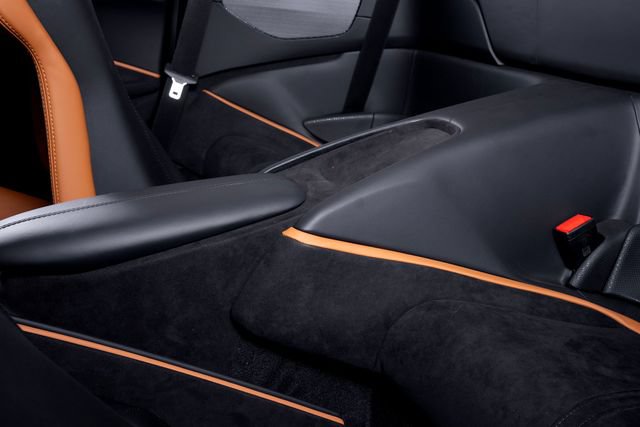 Certified 2024 Ferrari Roma Spider RWD image 27