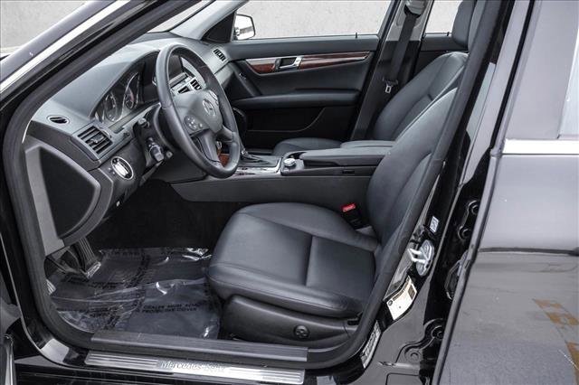 Used 2011 Mercedes-Benz C 300 4MATIC Sedan image 12