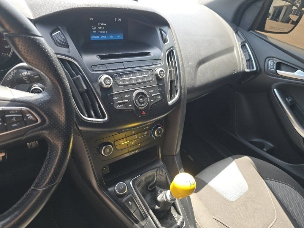 Used 2017 Ford Focus ST FWD image 27