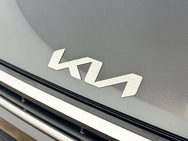 Used 2025 Kia K4 LX image 24