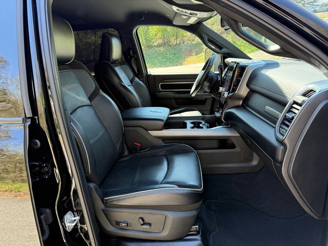 Used 2024 RAM 2500 Laramie w/ Night Edition image 19