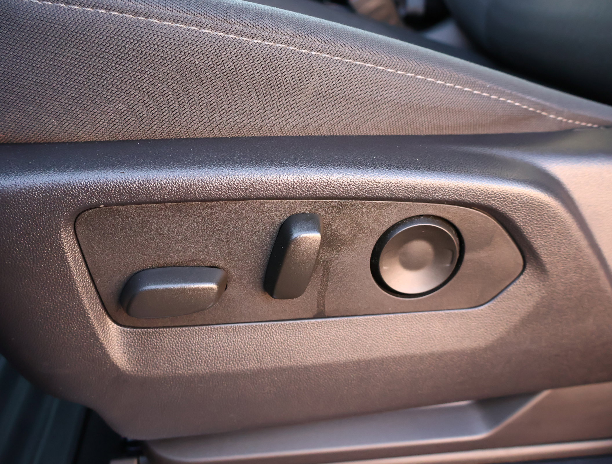 Used 2024 GMC Sierra 1500 Elevation image 9