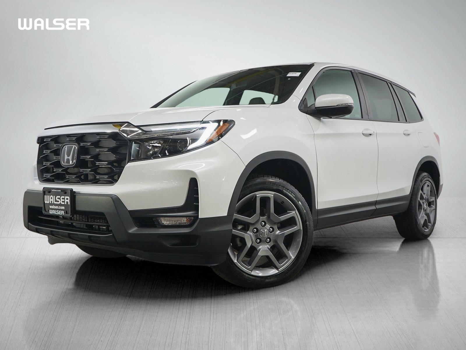 Used 2023 Honda Passport EX-L image 1