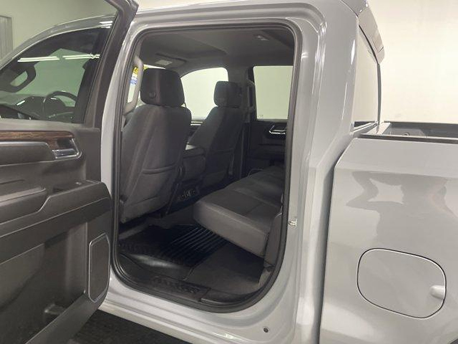 Used 2024 GMC Sierra 1500 SLE AWD/4WD image 10